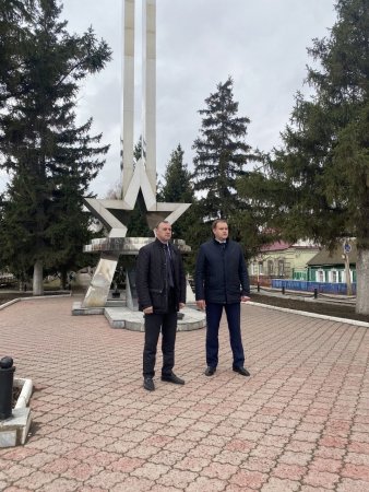 Олег Димов призвал привести в порядок мемориалы Великой Отечественной войны