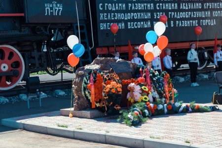Сегодня, 9 мая, у памятника воинам-железнодорожникам на ст. Абдулино состоялся праздничный митинг, посвящённый 76-й годовщине Великой Победы