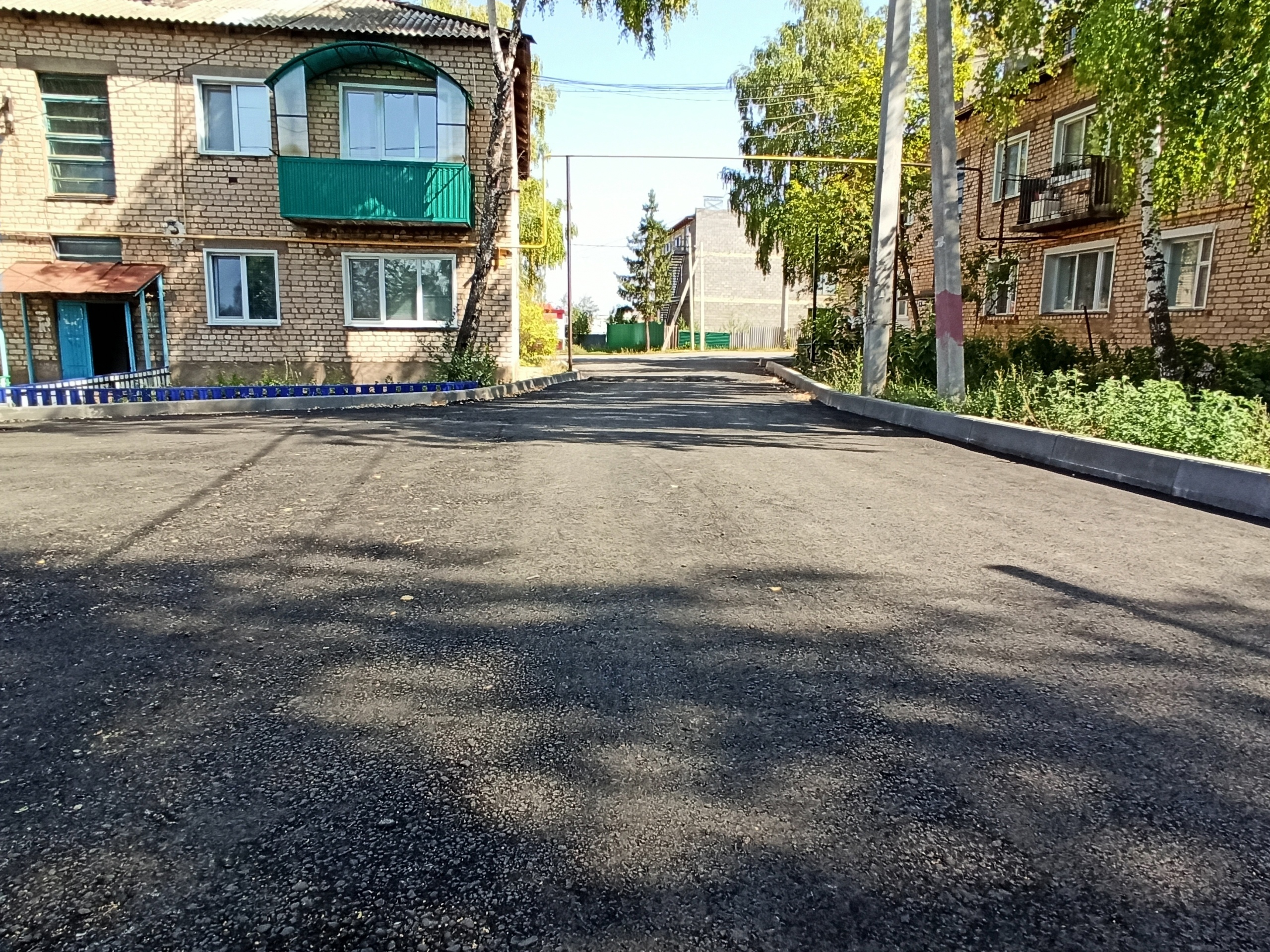 В городе Абдулино завершено благоустройство дворовой территории  многоквартирных домов по ул. С.Третьякова, 1 и ул. Школьная, 2, 4, 6 »  Новости Абдулино