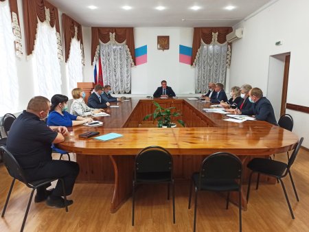 18 октября, глава муниципального образования Денис Павлов провёл очередное расширенное аппаратное совещание