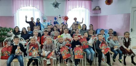 В преддверии Нового года для юных воспитанников детского дома г.Абдулино был организован весёлый и увлекательный праздник.