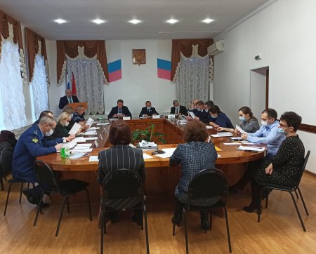 Во вторник, 21 декабря, состоялось 15-е заседание Совета депутатов муниципального образования Абдулинский городской округ.