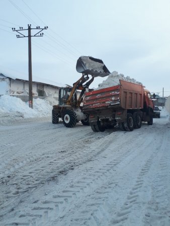 Работники ООО "Абдулинское коммунальное предприятие" продолжают осуществлять мероприятия по расчистке дорог