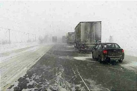 В Оренбургской области из-за метели ограничено движение на трассе М-5.