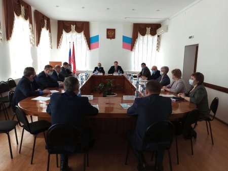 Глава муниципального образования Денис Павлов провёл встречу с руководителями четырёх территорий соседних регионов.