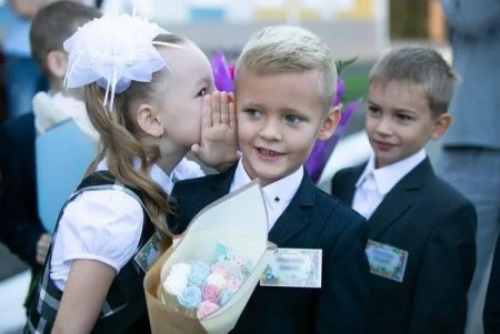 В этом году больше оренбургских семей получат ежегодную выплату на школьную форму.