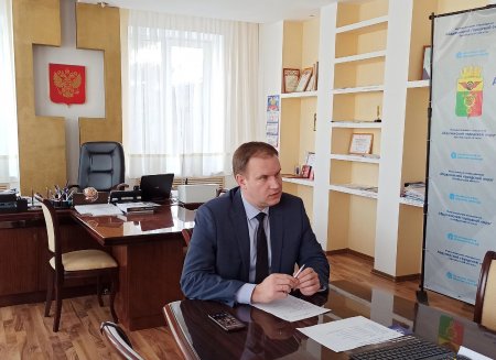24 ноября, глава муниципального образования Денис Павлов провёл в своём рабочем кабинете личный приём граждан