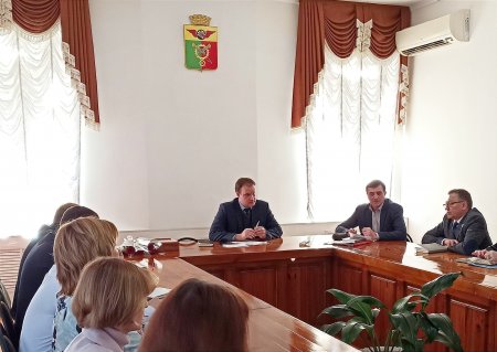 11 декабря, глава муниципального образования Денис Павлов провёл очередное расширенное аппаратное совещание