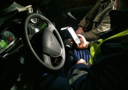 В Матвеевке сотрудники ГИБДД задержали водителя, который повторно управлял автомобилем в состоянии алкогольного опьянения